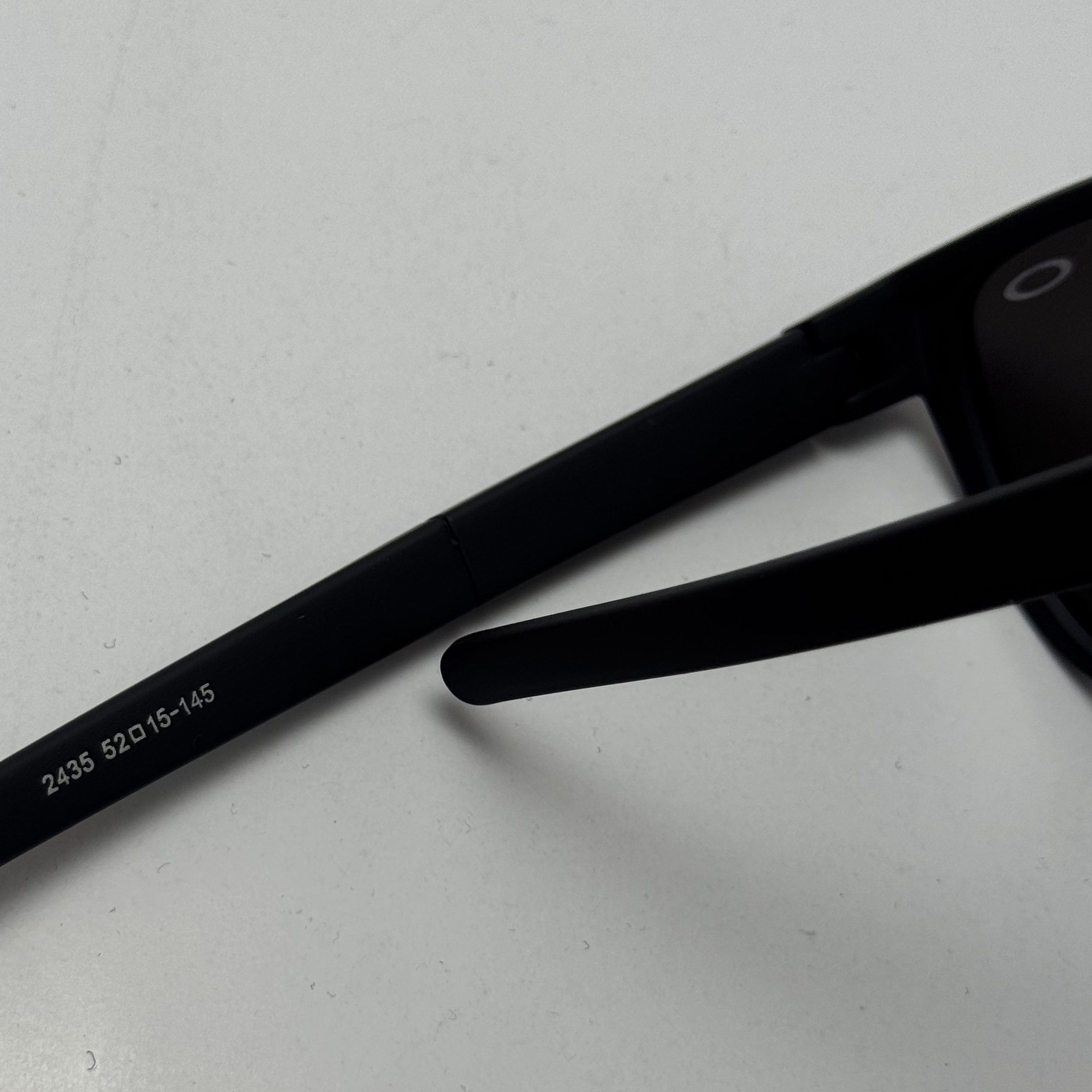 عینک آفتابی اوکلی سبک OAKLEY آمریکایی مشکی عدسی آیینه کد 2435