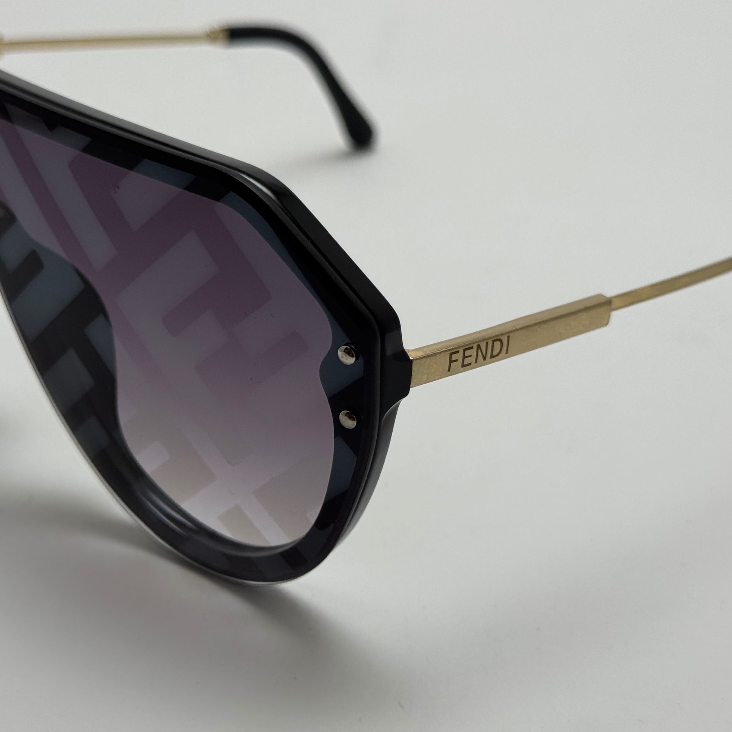 عینک آفتابی فریم لس فندی FENDI مشکی کد 3