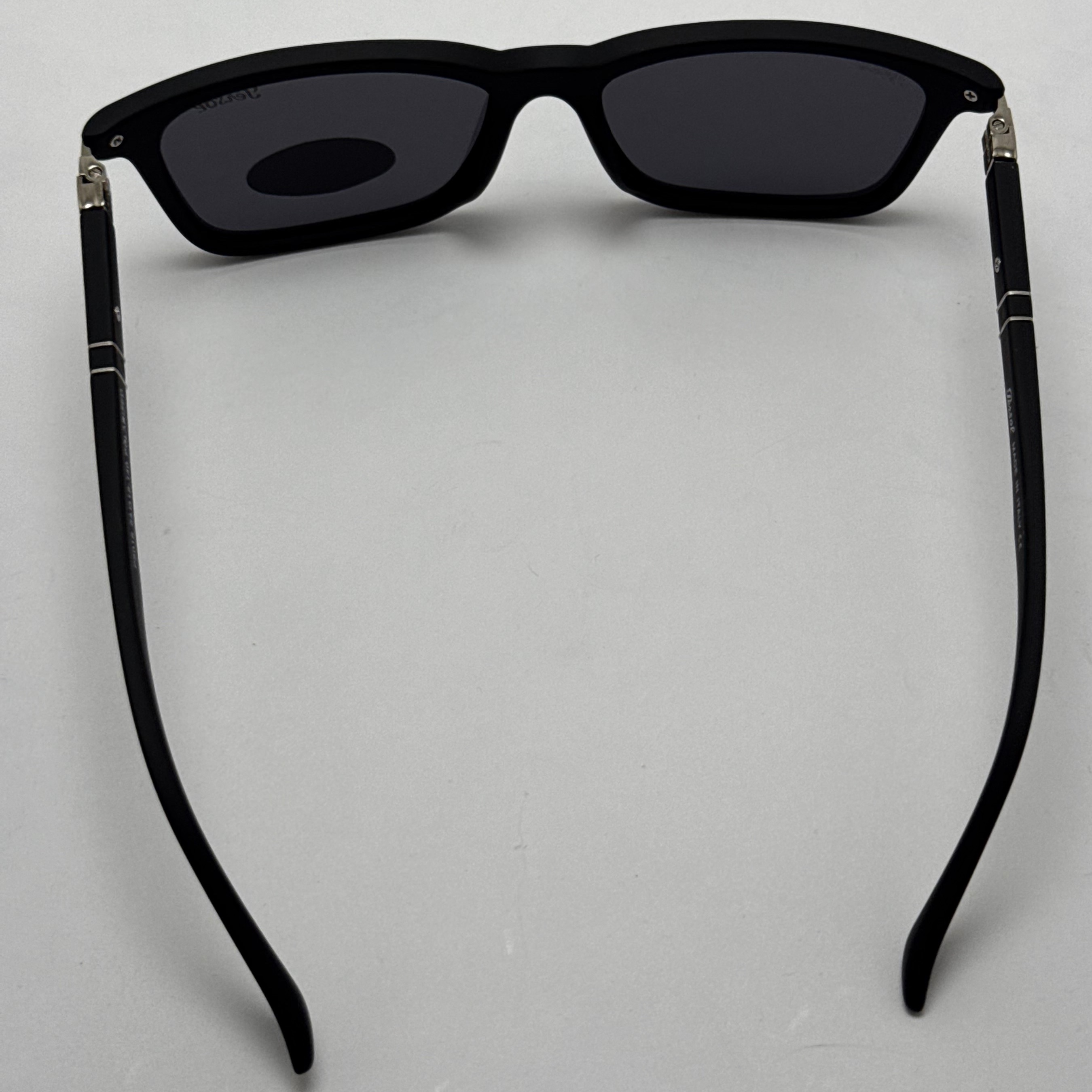 عینک آفتابی پلاریزه پرسول PERSOL مستطیلی لولا فنری کد P 8016 - عینک رانندگی - سایز متوسط