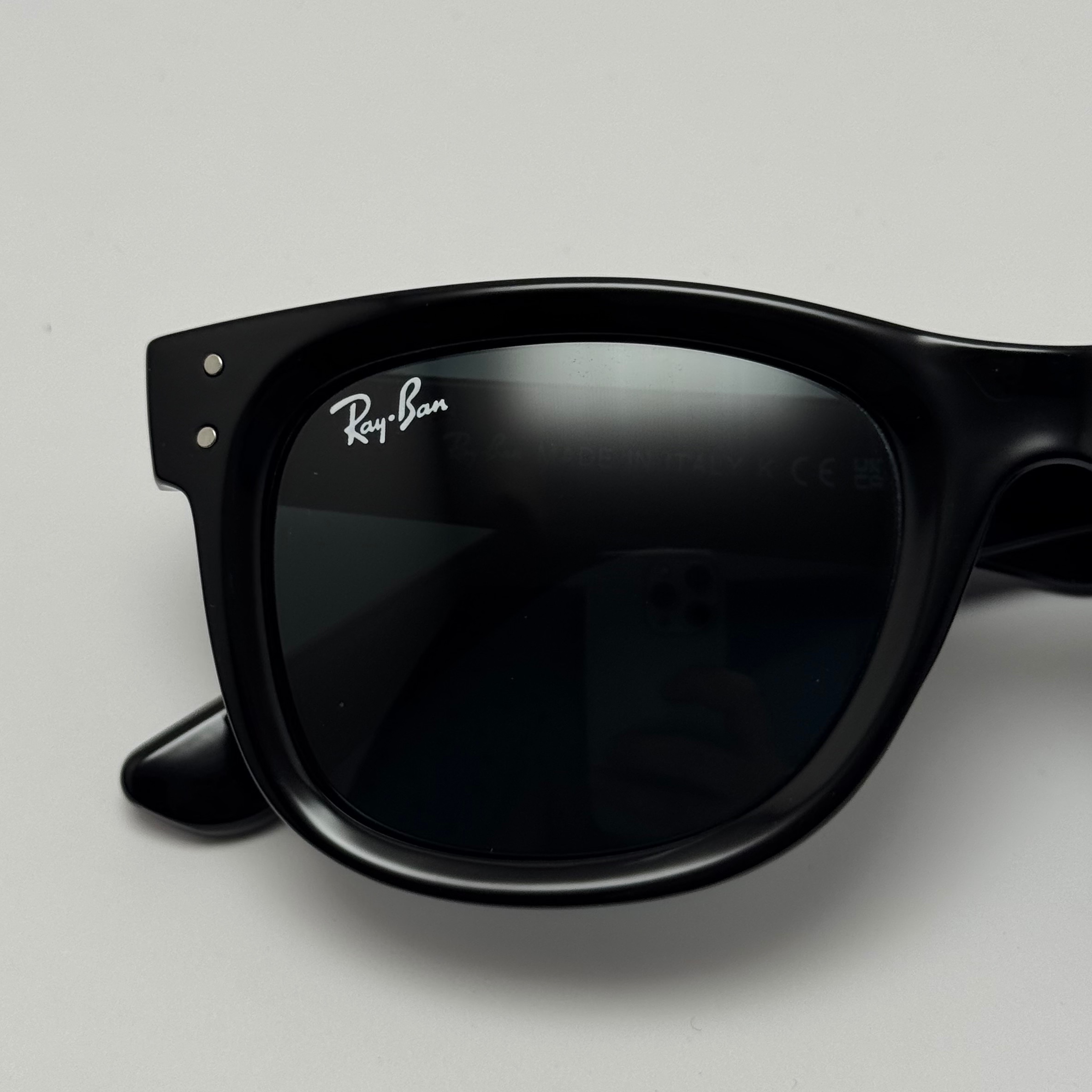 عینک آفتابی ریبن ویفرر شیشه سنگ تمام مشکی به همراه پک کامل ریبن Rayban WAYFARER RB 0502S