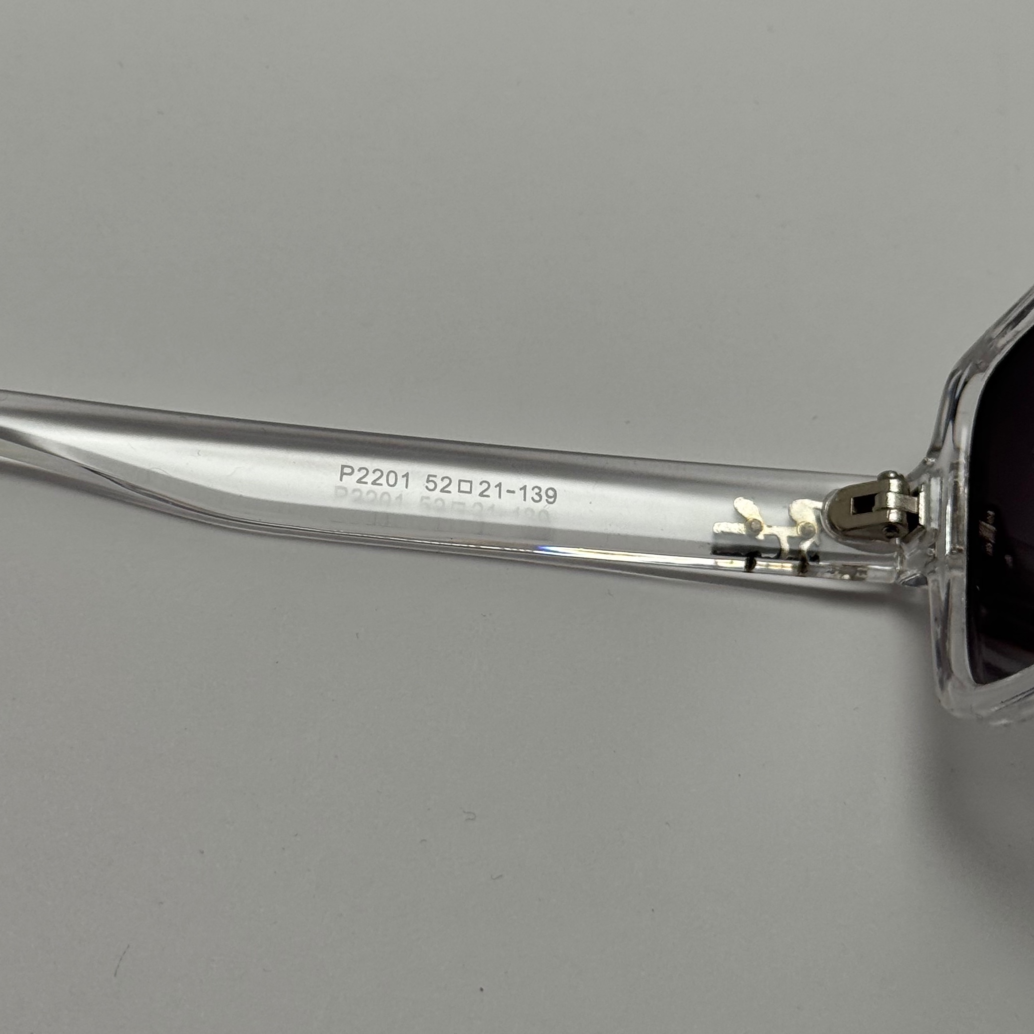 عینک آفتابی پلاریزه ریبن مستطیلی کریستالی مشکی کد rayban RB 2201