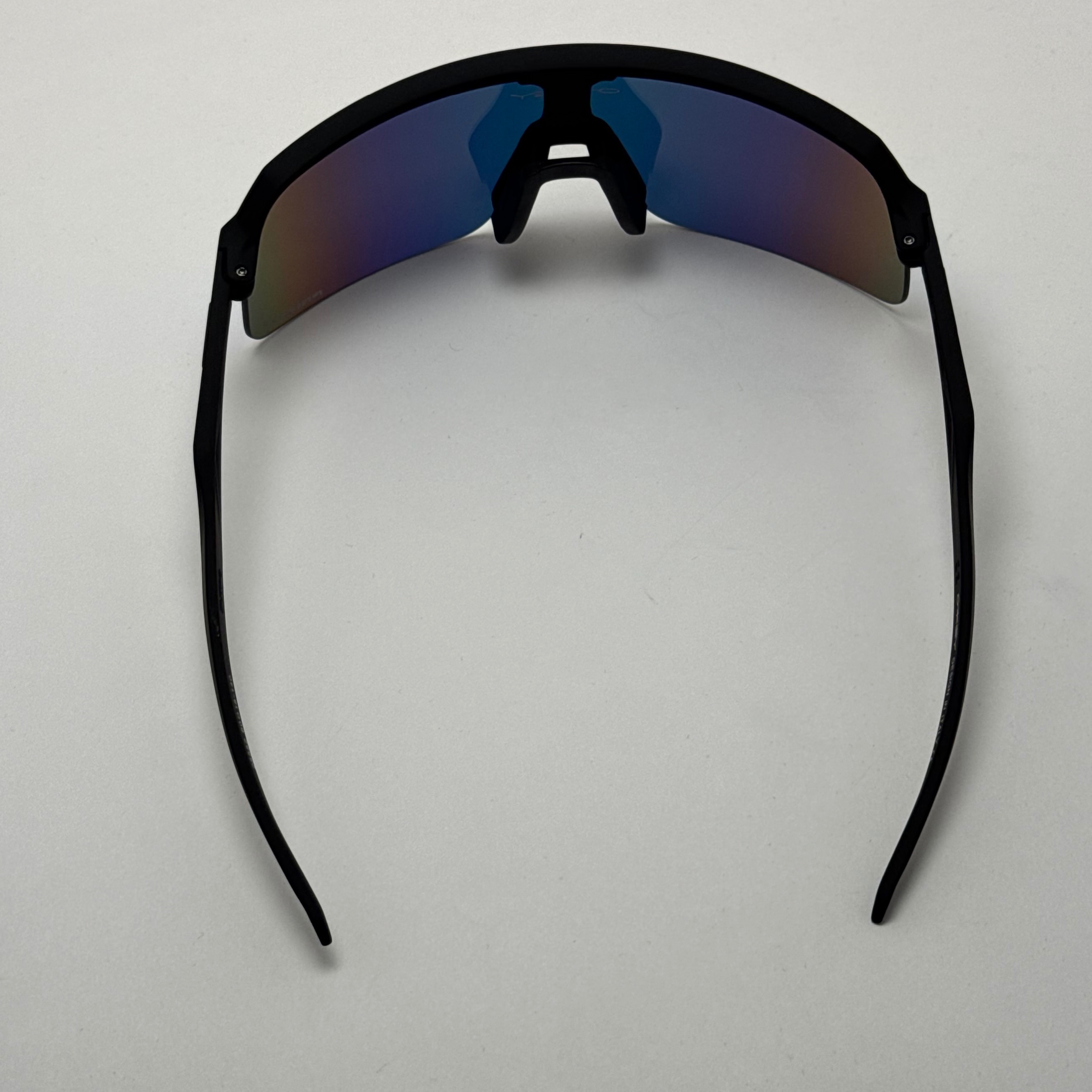 عینک آفتابی اسپرت اوکلی OAKLEY مدل SUTRO فریم مشکی عدسی آتیشی