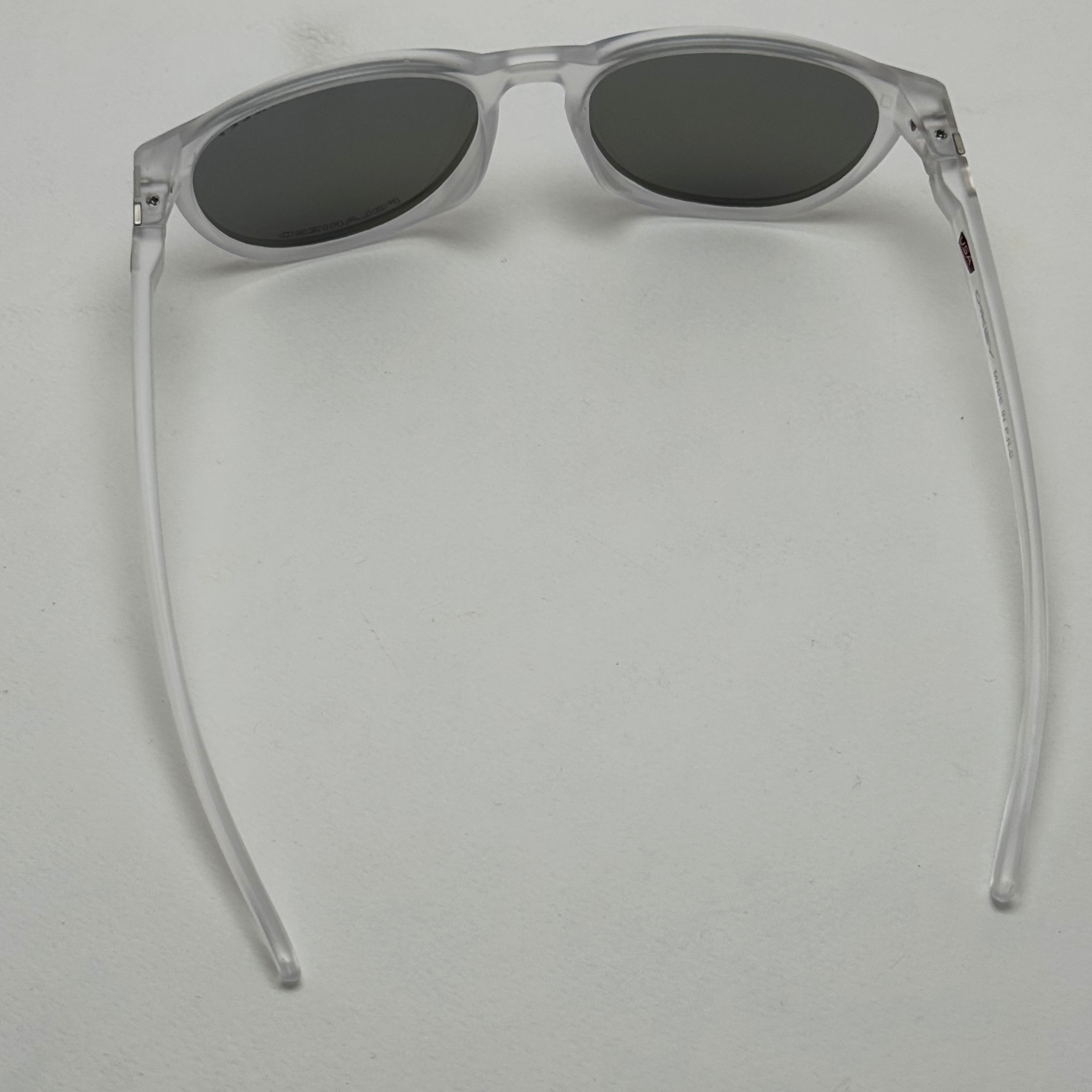 عینک آفتابی پلاریزه اوکلی Oakley کریستالی عدسی آبی گرد کد TO4910
