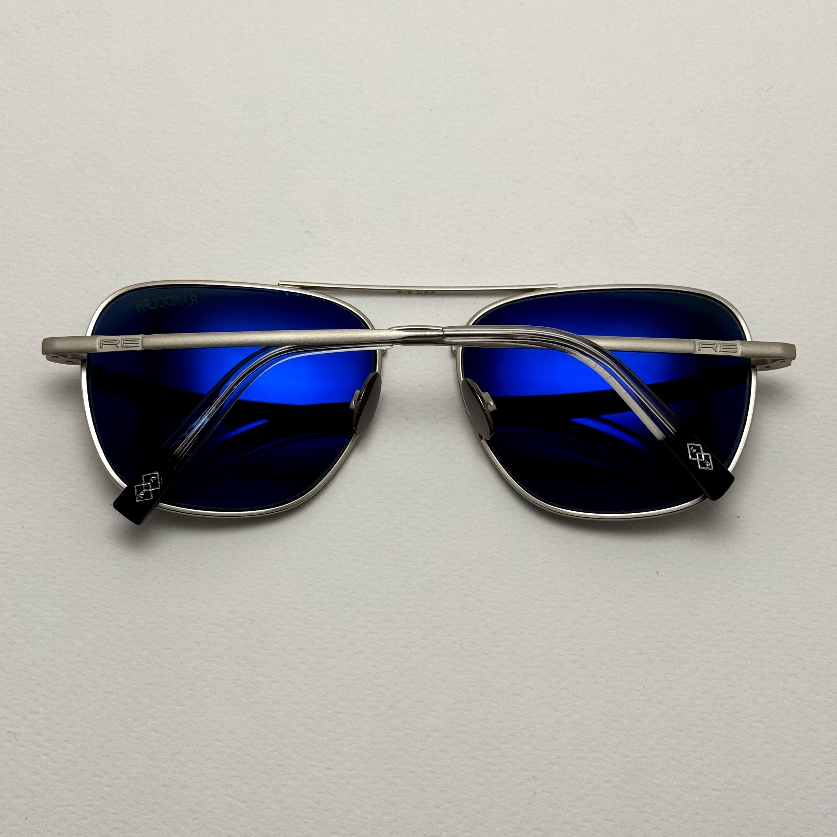 عینک آفتابی خلبانی رندولف شیشه سنگ آنتی رفلکس مشکی نقره ای فول پک RANDOLPH AVIATOR RE 58 24K WHITE GOLD