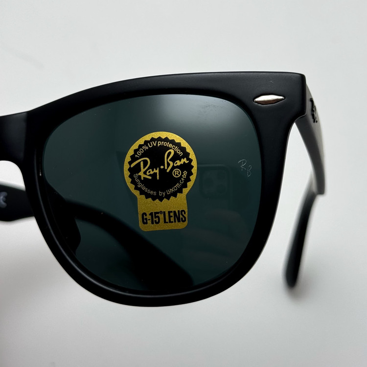 عینک آفتابی ریبن ویفرر شیشه سنگ مشکی که همراه پک کامل ریبن Rayban WAYFARER RB 2140 سایز 54