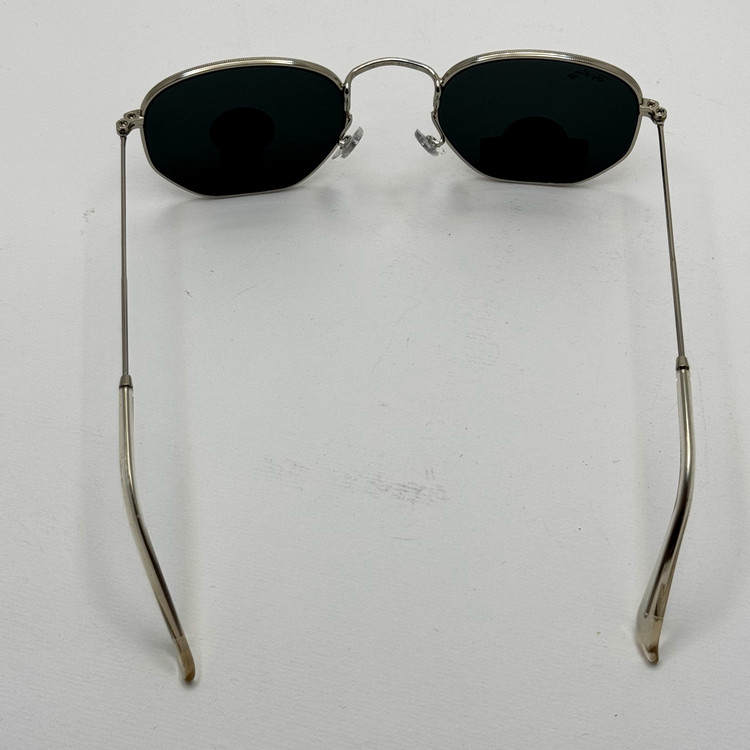 عینک ریبن هگزونال شیشه سنگ مشکی فریم نقره ای به همراه پک کامل ریبن کد Rayban RB 3548