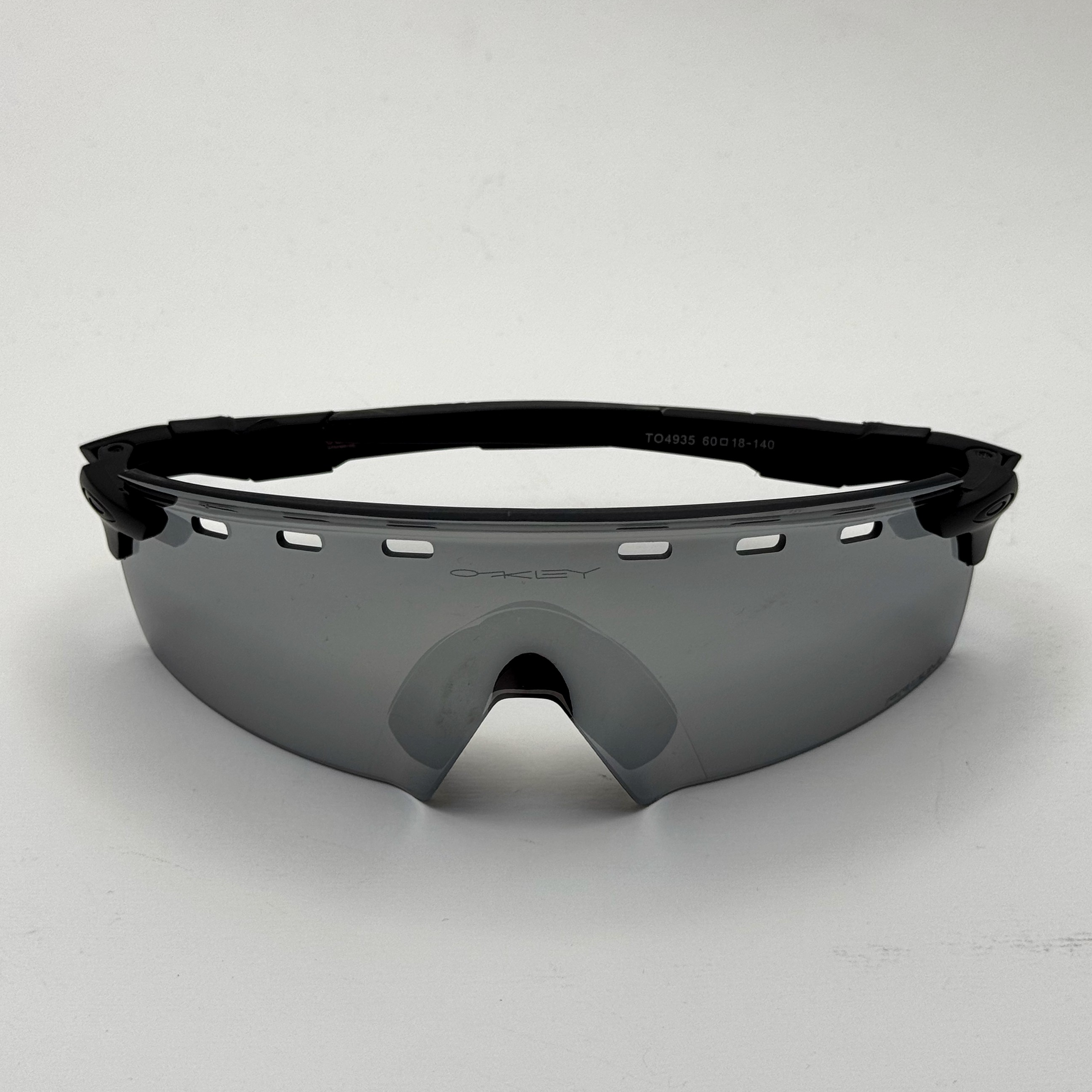 عینک آفتابی اوکلی نقره ای مشکی کد OAKLEY 4935