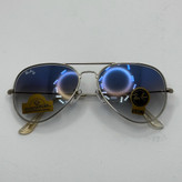 عینک ریبن خلبانی شیشه سنگ آبی هایلایت فریم نقره ای به همراه پک کامل ریبن کد Rayban RB 3025
