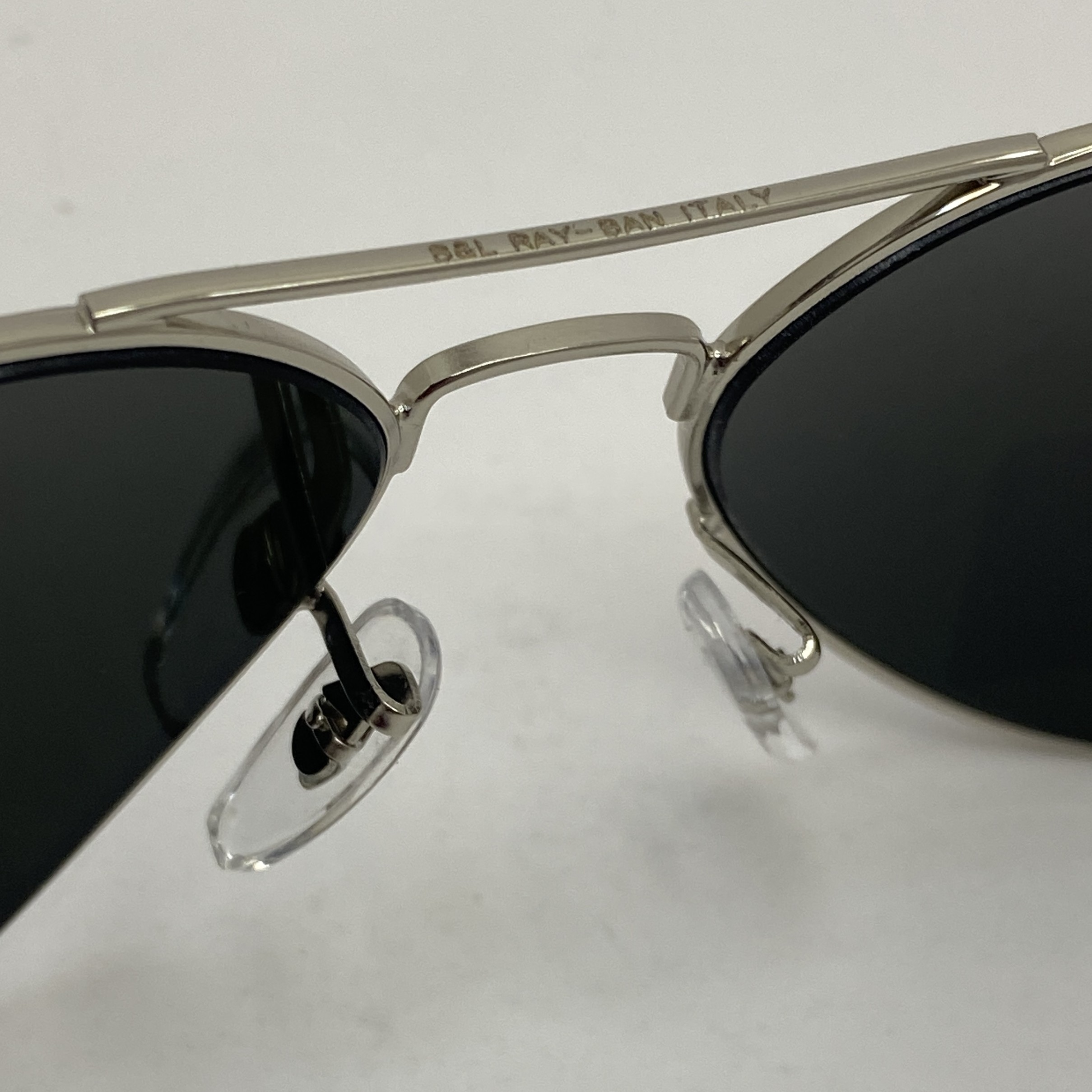 عینک ریبن خلبانی آینه ای شیشه سنگ با پک کامل اورجینال rayban aviator RB 3026