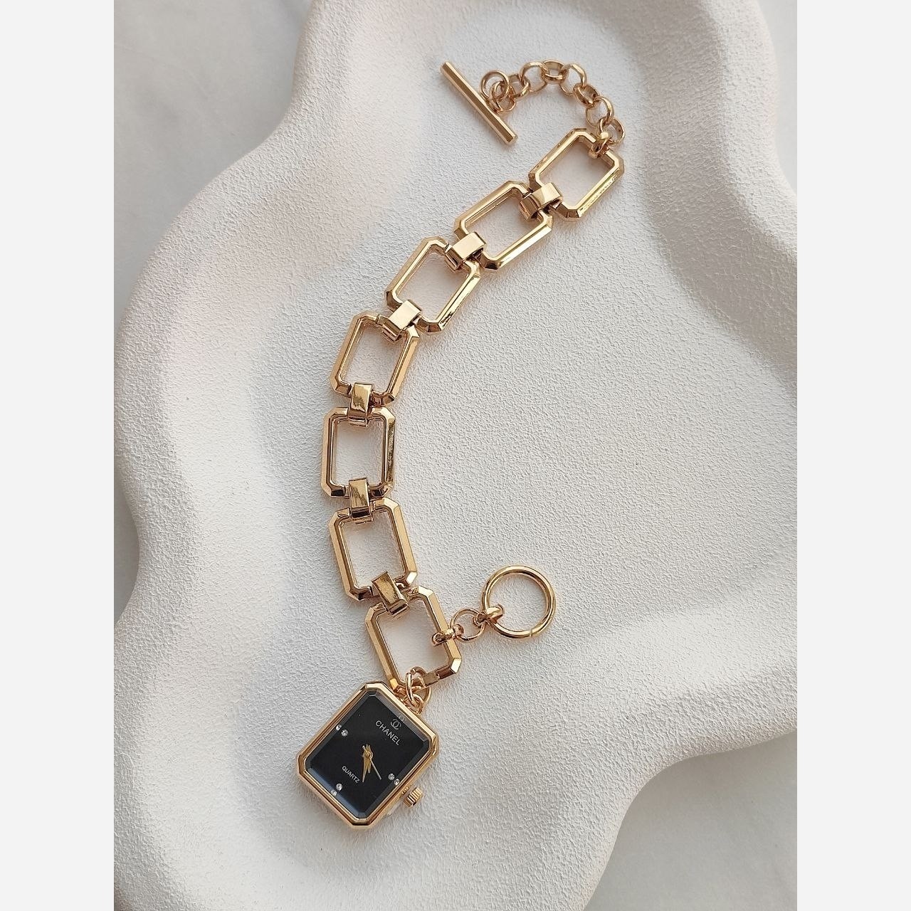 ساعت زنانه شنل chanel با قفل تی صفحه مشکی ارسال رایگان