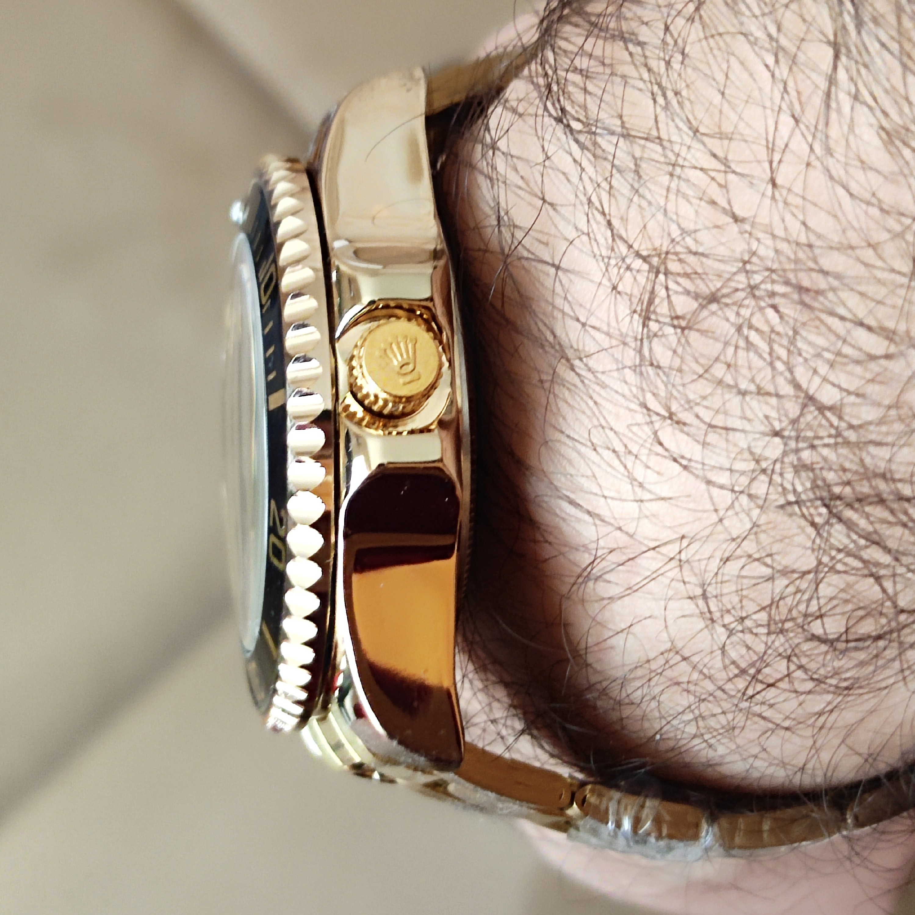 ساعت رولکس ساب مارین سری نایاب gas escape valve زه چرخان رنگ ثابت Rolex submariner gas escape valve