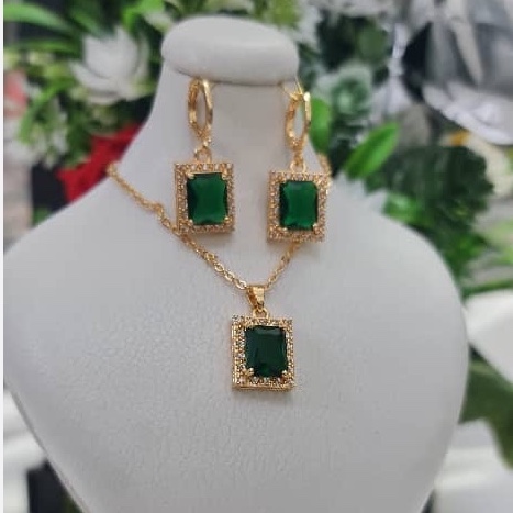 نیم ست طلاروس زنانه اصلی نگین سبز