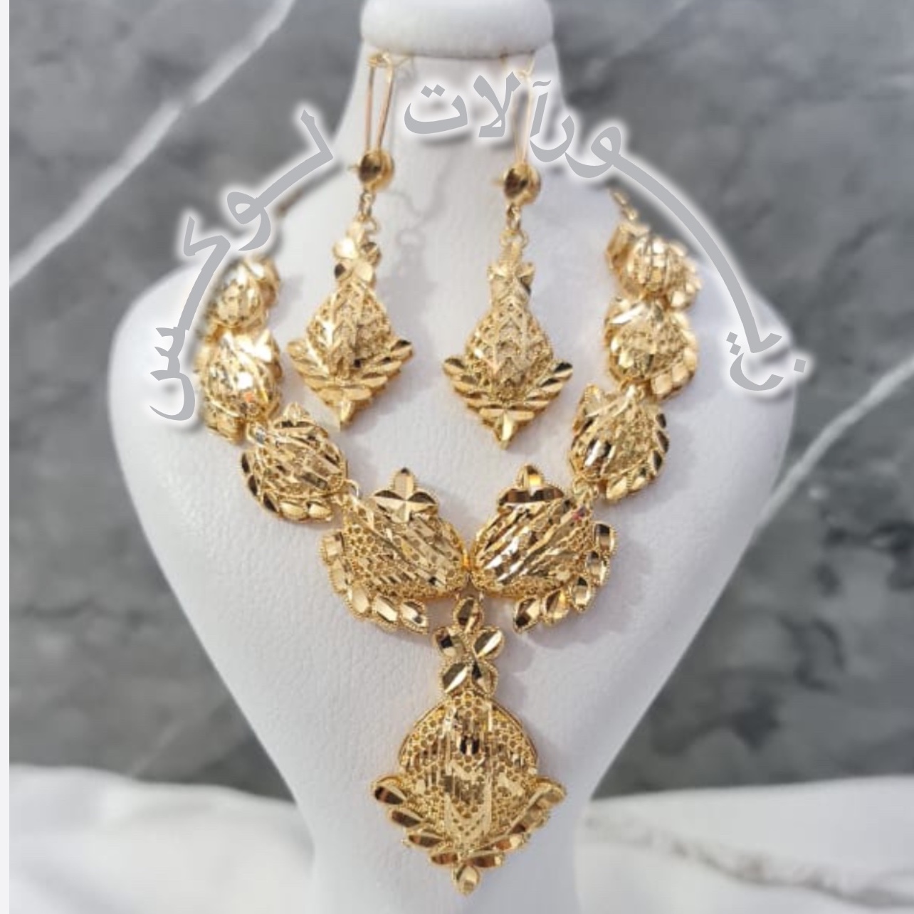 سرویس زنانه زیتونی طرح طلا کد1023