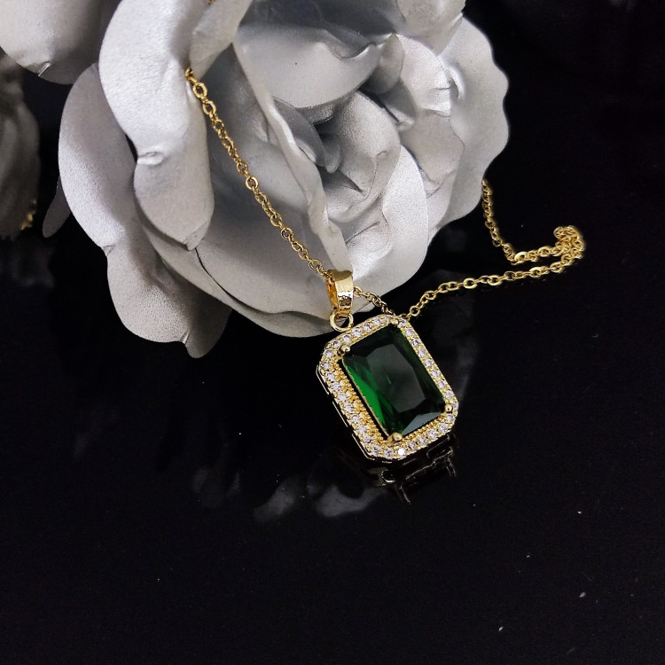 گردنبند زمردی استیل
