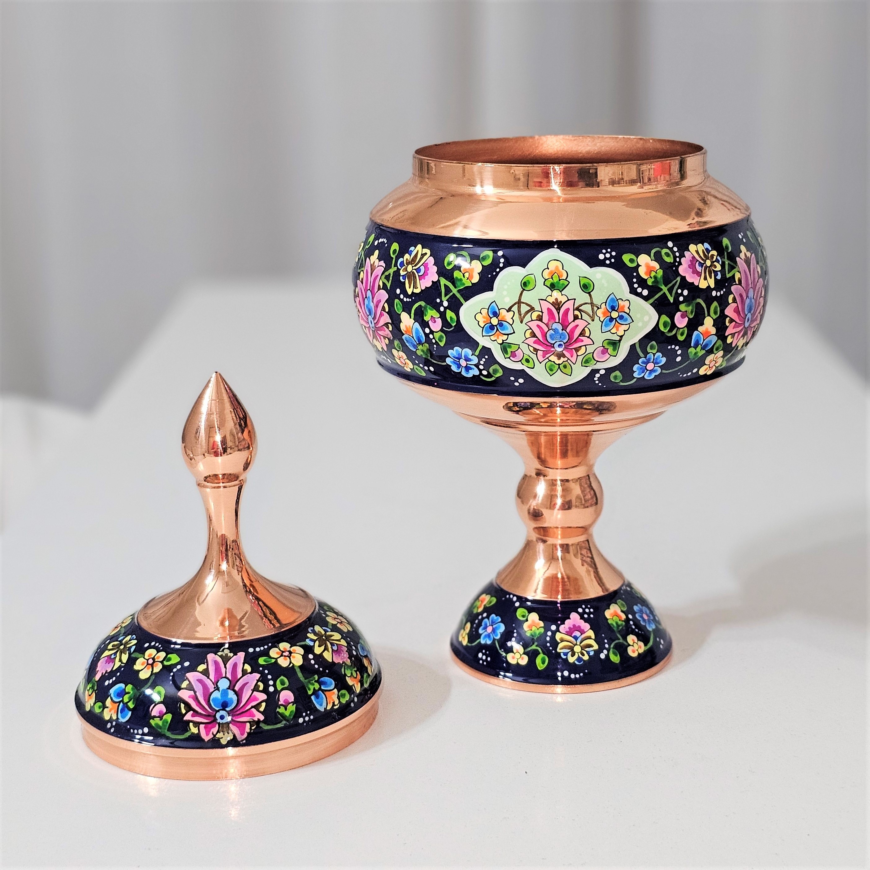 شکلات خوری پایه دار مس و پرداز ارتفاع 29