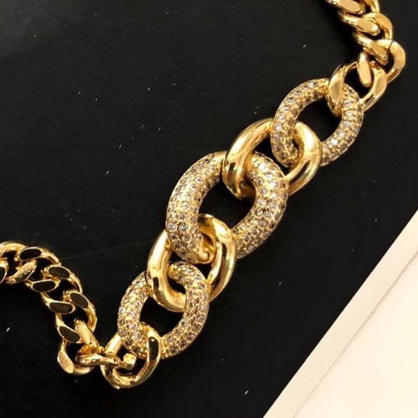 دستبند زنانه جواهری طرح کارتیر Cartier نگین کاری شده فری سایز Freesize رنگ ثابت کد zsm (پس کرایه)