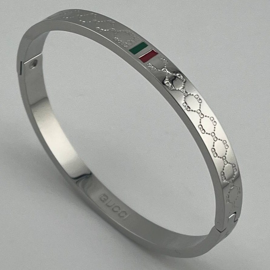 دستبند اسپرت ورساچ Versace استیل عیار 316 رنگ ثابت کیفیت عالی ضد حساسیت کد zki (پس کرایه)