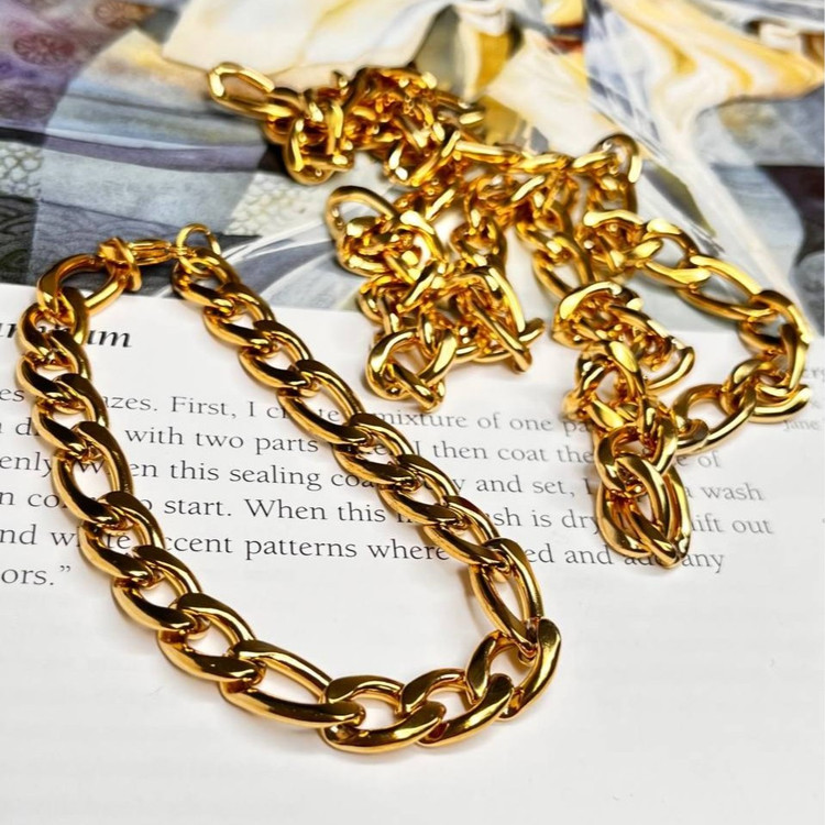 ست گردنبند و دستبند مردانه مدل کارتیر Cartier جنس استیل عیار 316 رنگ کاملا ثابت کد ztk (پس کرایه)
