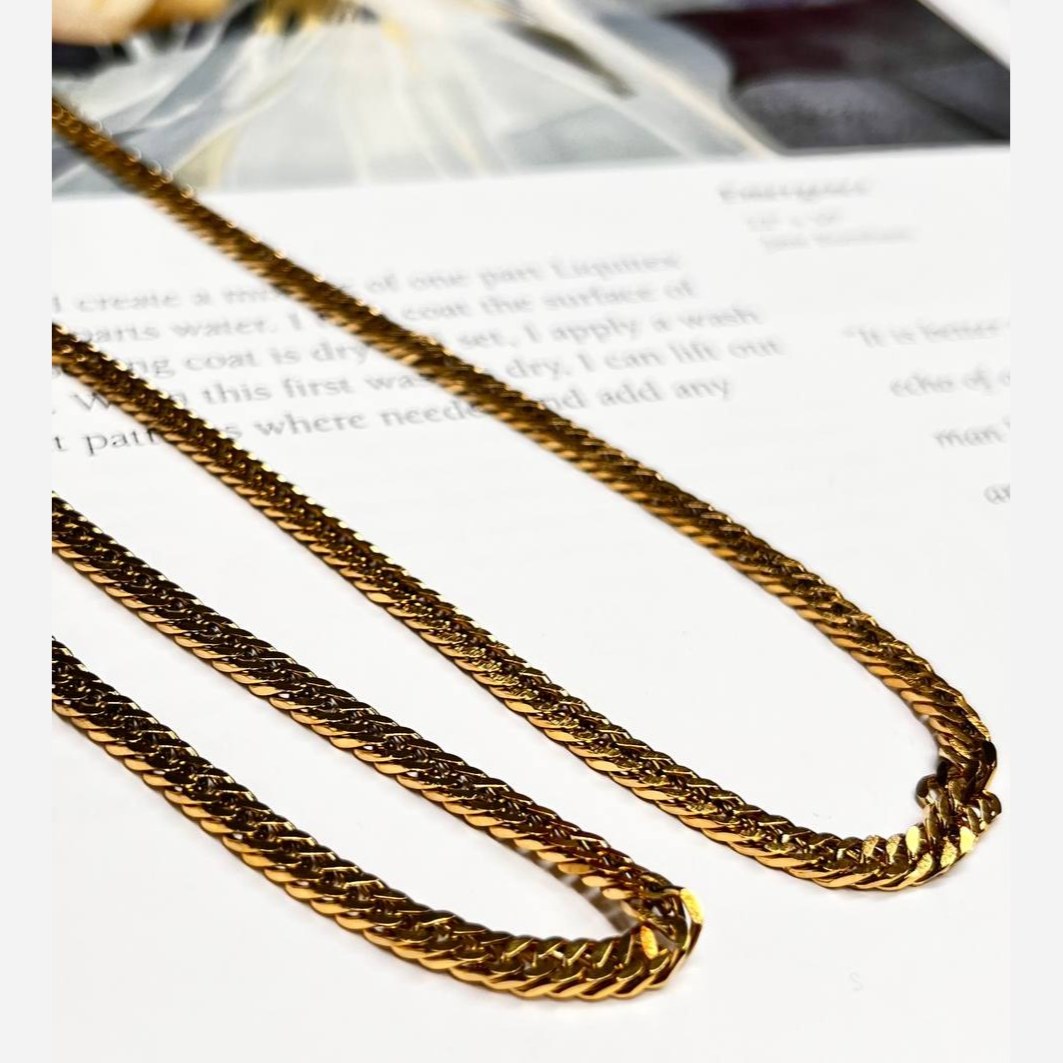 ست گردنبند و دستبند مردانه طرح کارتیر Cartier جنس استیل عیار 316 رنگ کاملا ثابت کد ztk (پس کرایه)