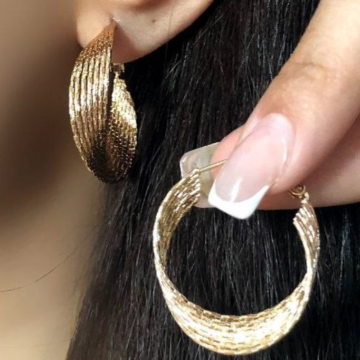 گوشواره زنانه ژوپینگ ماری طرح پاپیونی رنگ کاملا ثابت کد sm (پس کرایه)