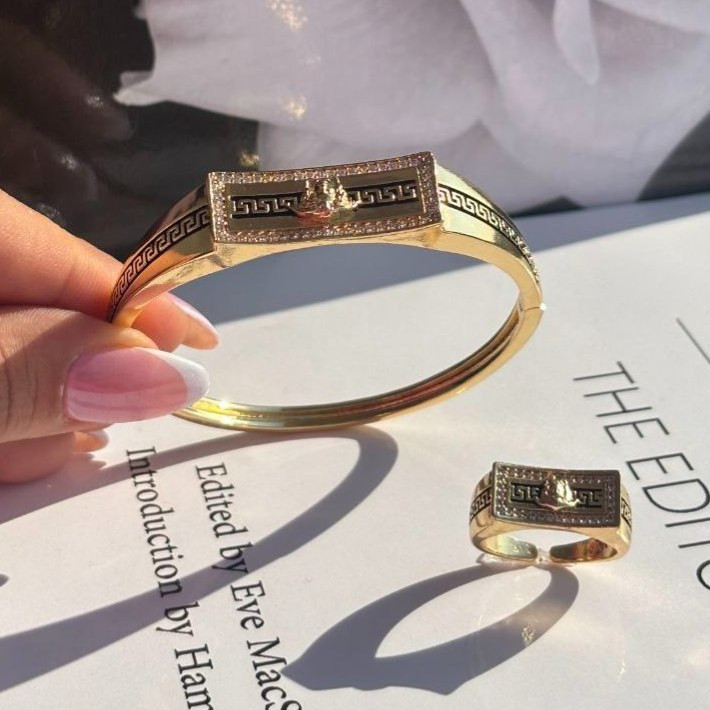 ست دستبند و انگشتر نگین دار زنانه طرح کارتیه Cartier فری سایز freesize رنگ ثابت کد sm (پس کرایه)
