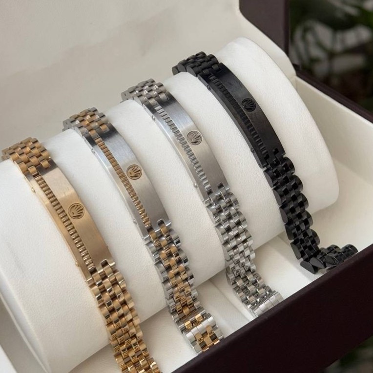 دستبند مردانه رولکس Rolex با پلاک کارتیه Cartier جنس استیل عیار 316 کیفیت عالی کدsm (پس کرایه)