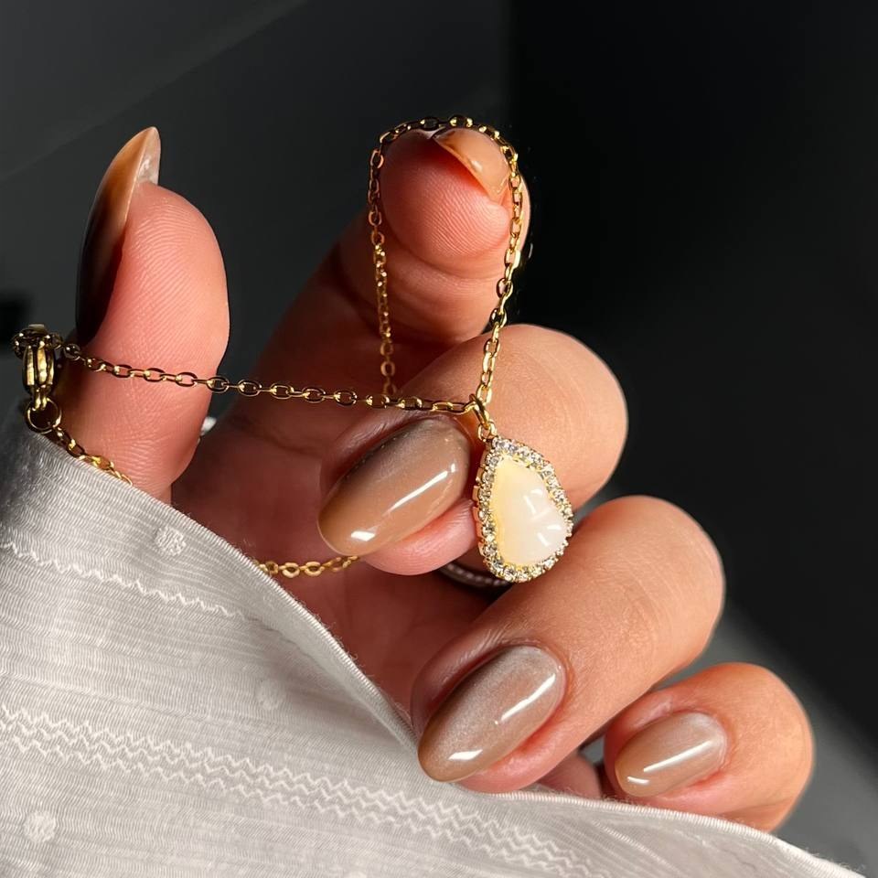 گردنبند و آویز زنانه نگین دار طرح درخت رنگ کاملا ثابت کد tk (پس کرایه)