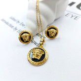 نیم ست گردنبند و گوشواره استیل زنانه طرح ورساچ Versace رنگ کاملا ثابت کد mp (پس کرایه)