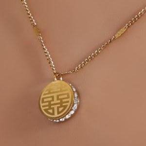 گردنبند و آویز استیل جواهری زنانه طرح گلد GOLD تنوع طرح طرح رنگ کاملا ثابت کد mp (پس کرایه)