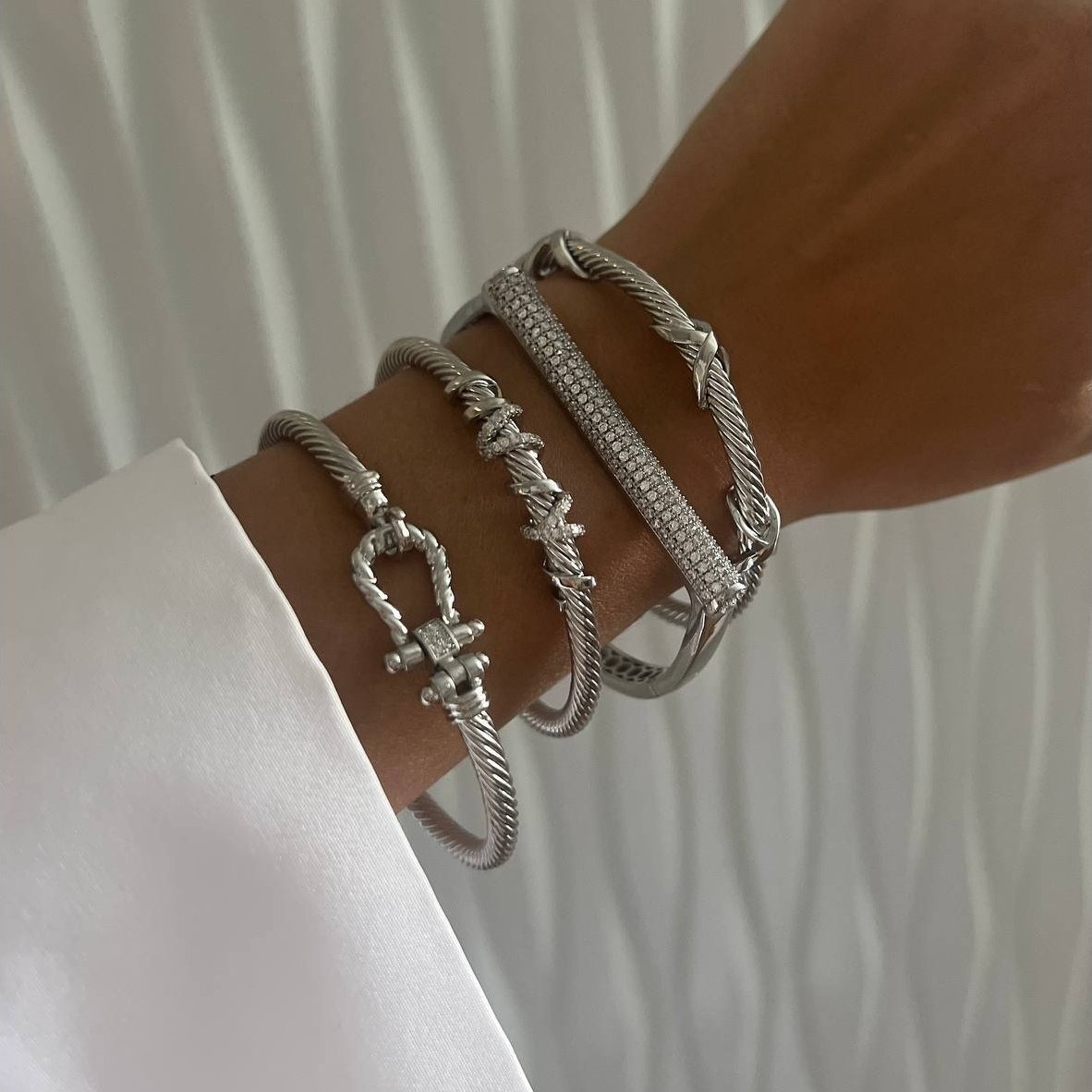 دستبند بنگل آبکاری نقره زنانه طرح دیوید یورمن تنوع طرح رنگ ثابت کد tj (پس کرایه)
