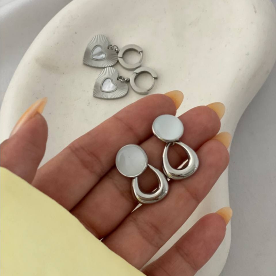 گوشواره استیل زنانه طرح مینیمال تنوع طرح رنگ ثابت و ضد حساسیت کد tj (پس کرایه)
