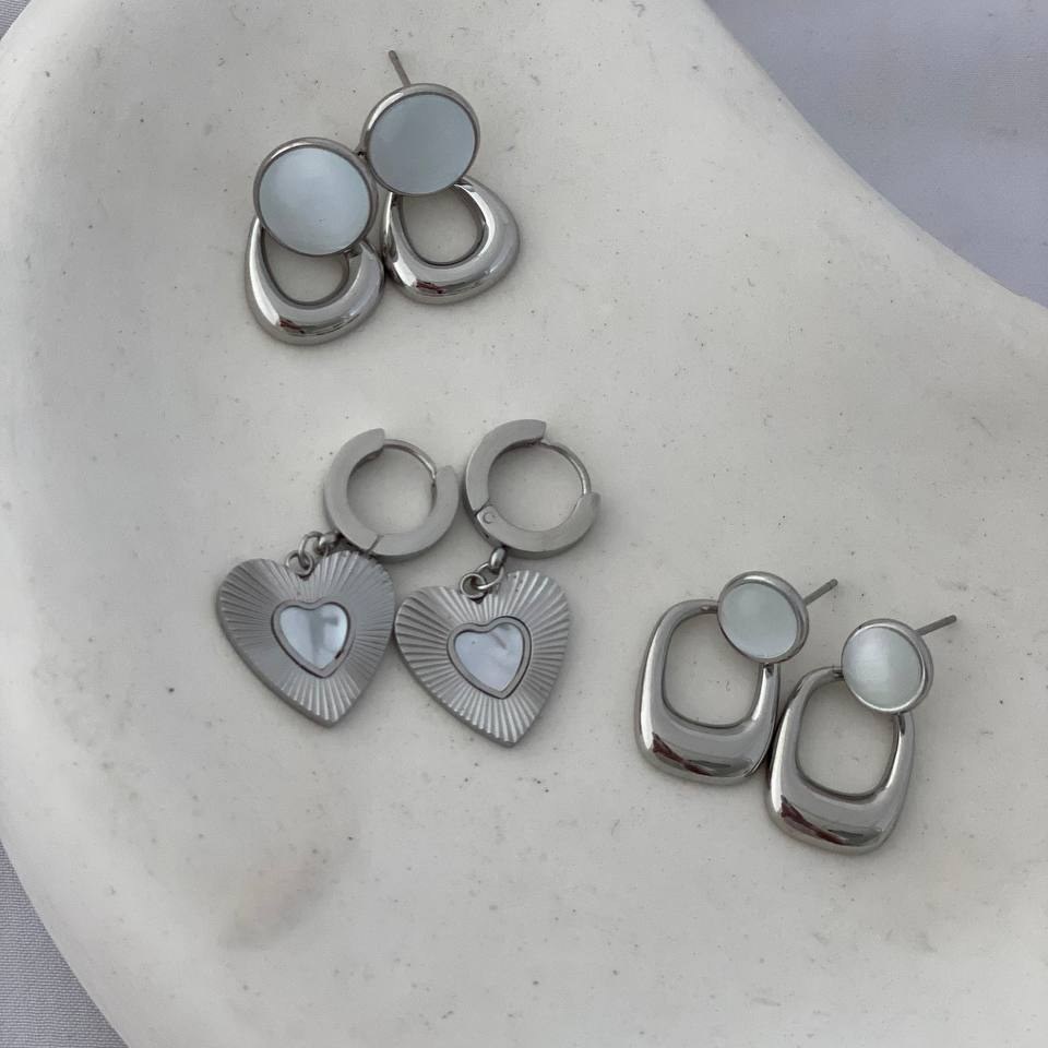 گوشواره استیل زنانه طرح دو قلب تنوع طرح رنگ ثابت و ضد حساسیت کد tj (پس کرایه)