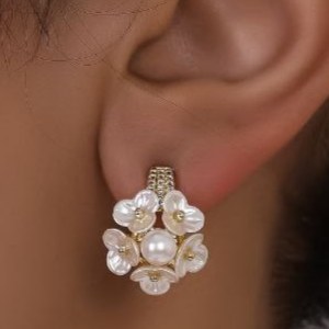 گوشواره آبکاری نقره طرح پولکی تنوع طرح رنگ ثابت کد tj (پس کرایه)