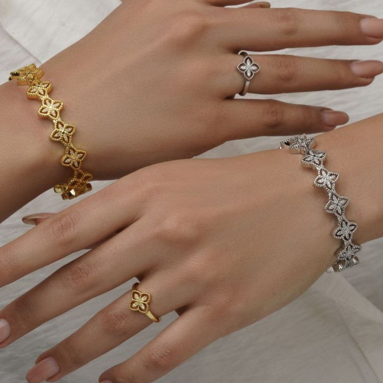 ست دستبند و انگشتر طرح نگین کاری شده در تنوع طرح رنگ کاملا ثابت کد bn (پس کرایه)