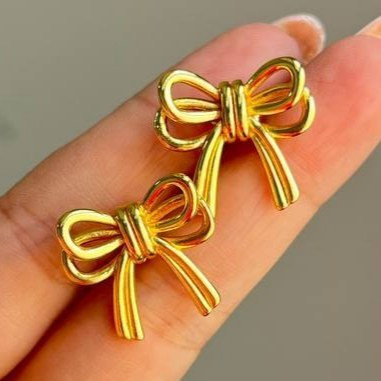 گوشواره استیل زنانه طرح پاپیون تنوع طرح رنگ ثابت کد el (پس کرایه)