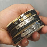 دستبند چرمی قفل و پلاک استیل مردانه کارتیر Cartier کیفیت چرم عالی تنوع طرح رنگ ثابت کد bn (پس کرایه)