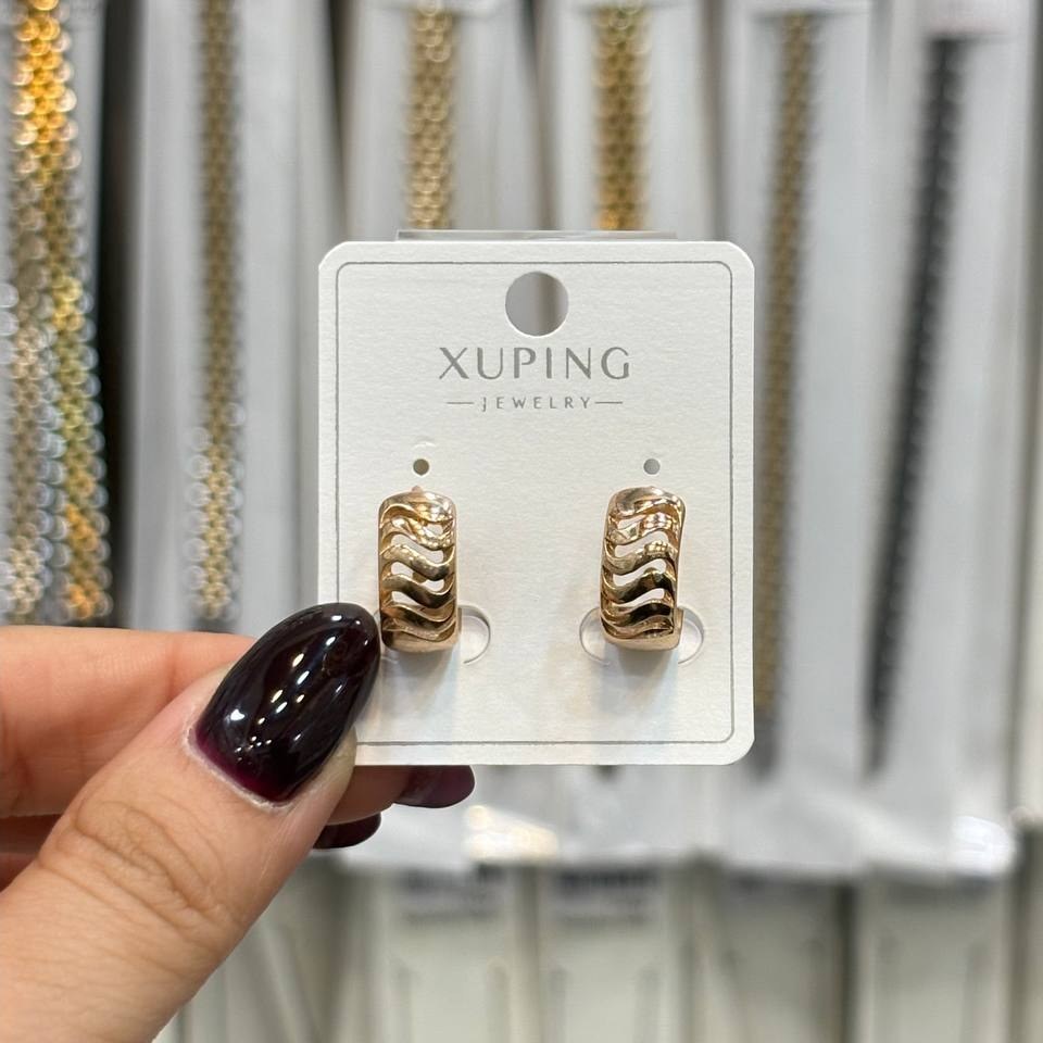 گوشواره ژوپینگ XUPING زنانه طرح تو خالی رنگ ثابت کد gy (پس کرایه)