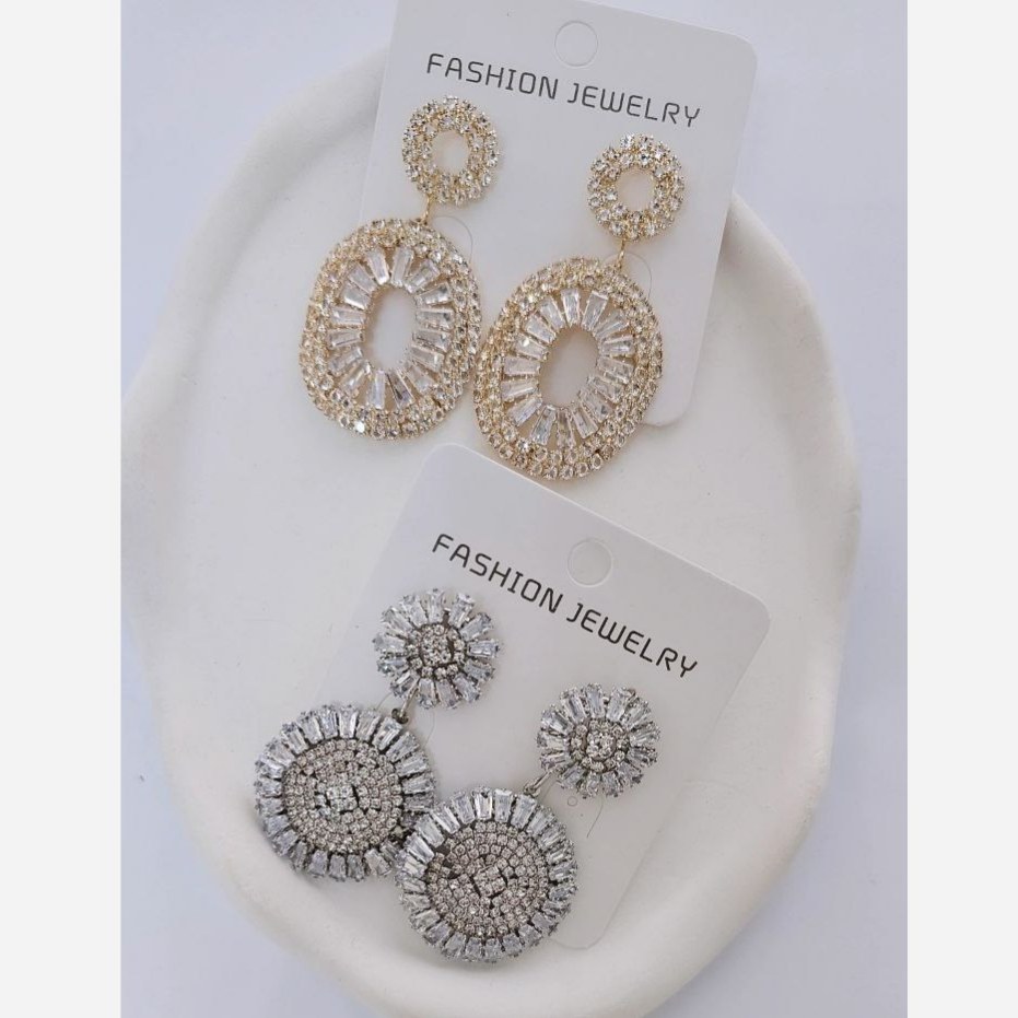 گوشواره طرح جواهری طرح مستطیل فول نگین تنوع طرح رنگ ثابت کد vn (پس کرایه)