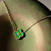 گردنبند و آویز استیل زنانه طرح گل ونکلیف وسط نگین Vancleef رنگ ثابت کد tk (پس کرایه)