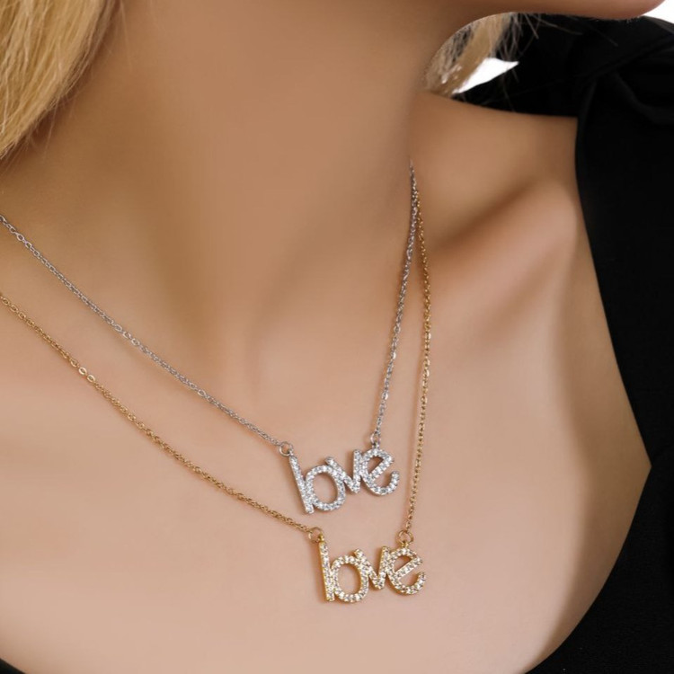 گردنبند و آویز پلاک طرح لاو love نگین تنوع طرح رنگ ثابت کد mp