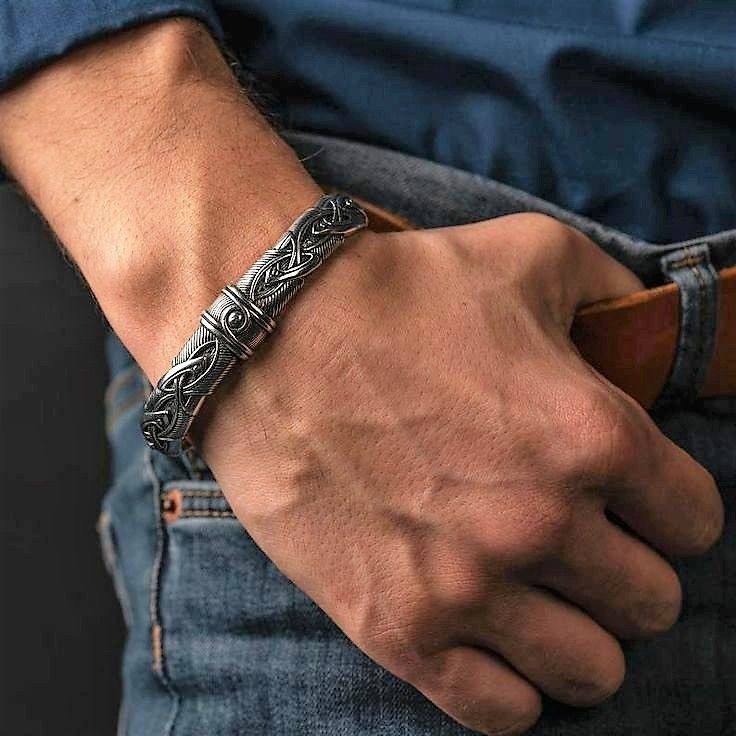 دستبند بنگل استیل طرح خاص و در طرح های متنوع دیگر رنگ کاملا ثابت کد ki