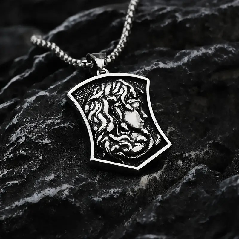 گردنبند و پلاک آویز استیل مدال مدوسا medusa طرح ورساچ رنگ ثابت کد ar