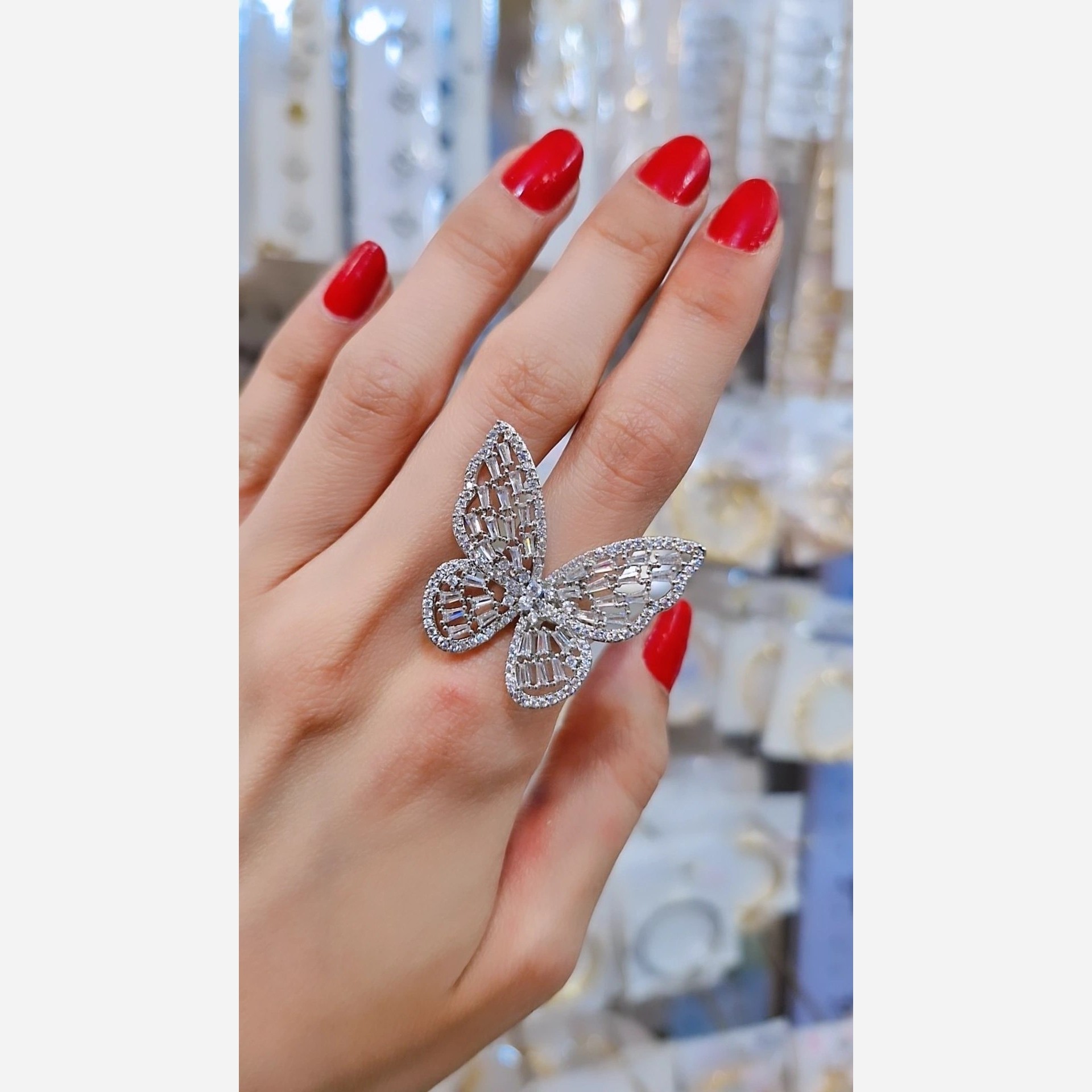 انگشتر پروانه ای رنگ ثابت شیک