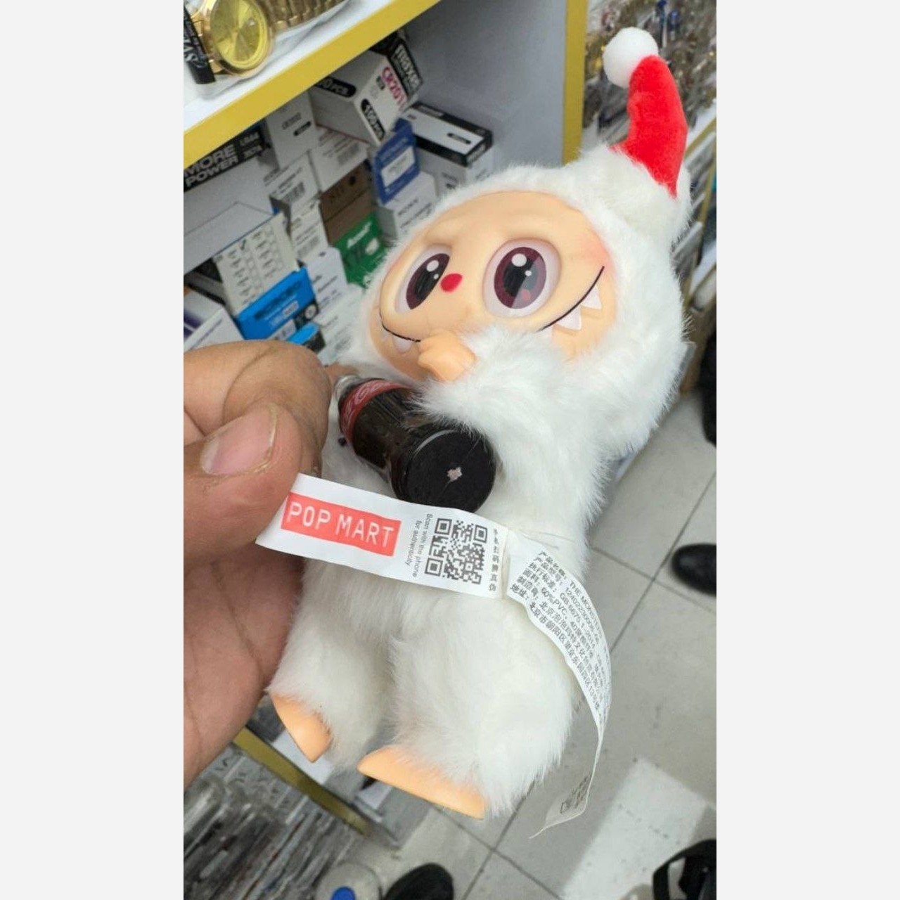 عروسک لبوبو