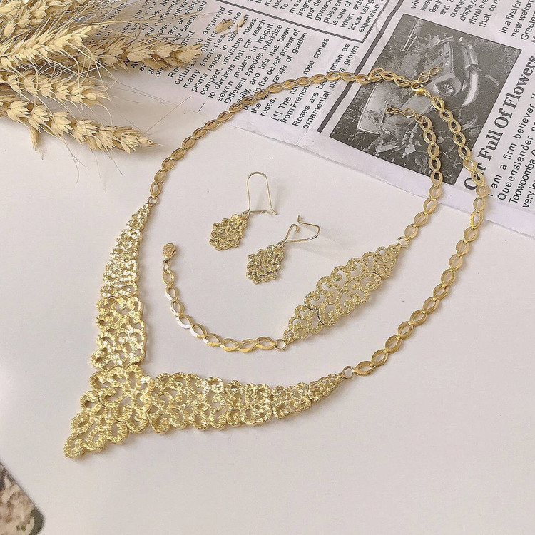 سرویس کامل گردنی و دستبند و گوشواره برنجی در دو طرح مختلف کد 25575