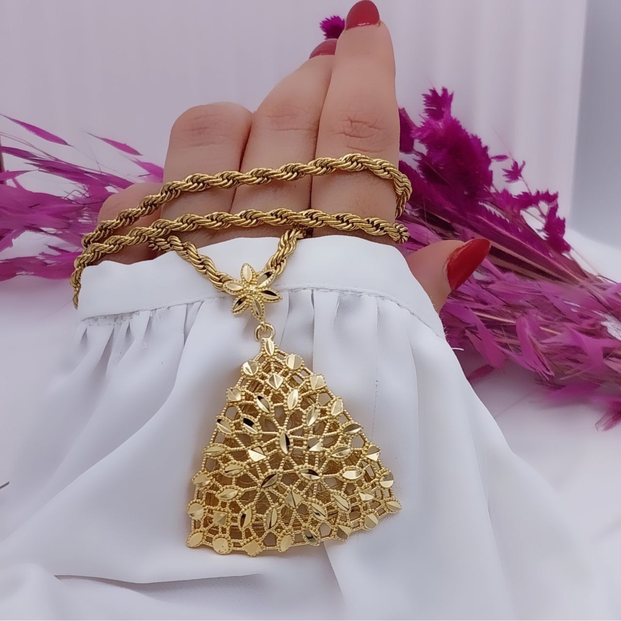 گردنبند زنانه طلا روس رنگ ثابت دوام رنگ بالا کد 55 جدید ع پلاک و زنجیر طنابی 60 سانتی کیفیت بالا طرح پلاک گندمی