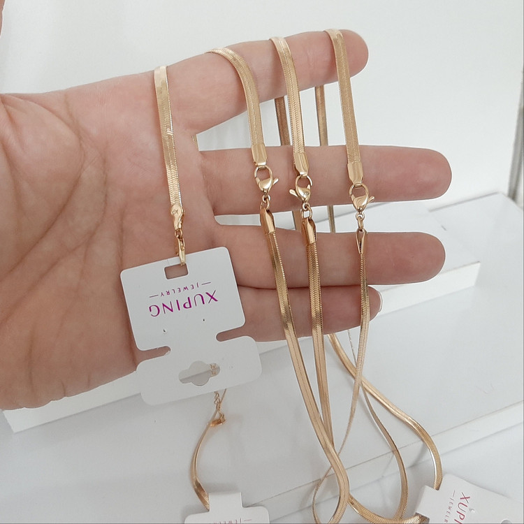 گردنبند ماری ژوپینگ رنگ ثابت با آبکاری طلا و مناسب استفاده مدام ورق بزنید لطفا