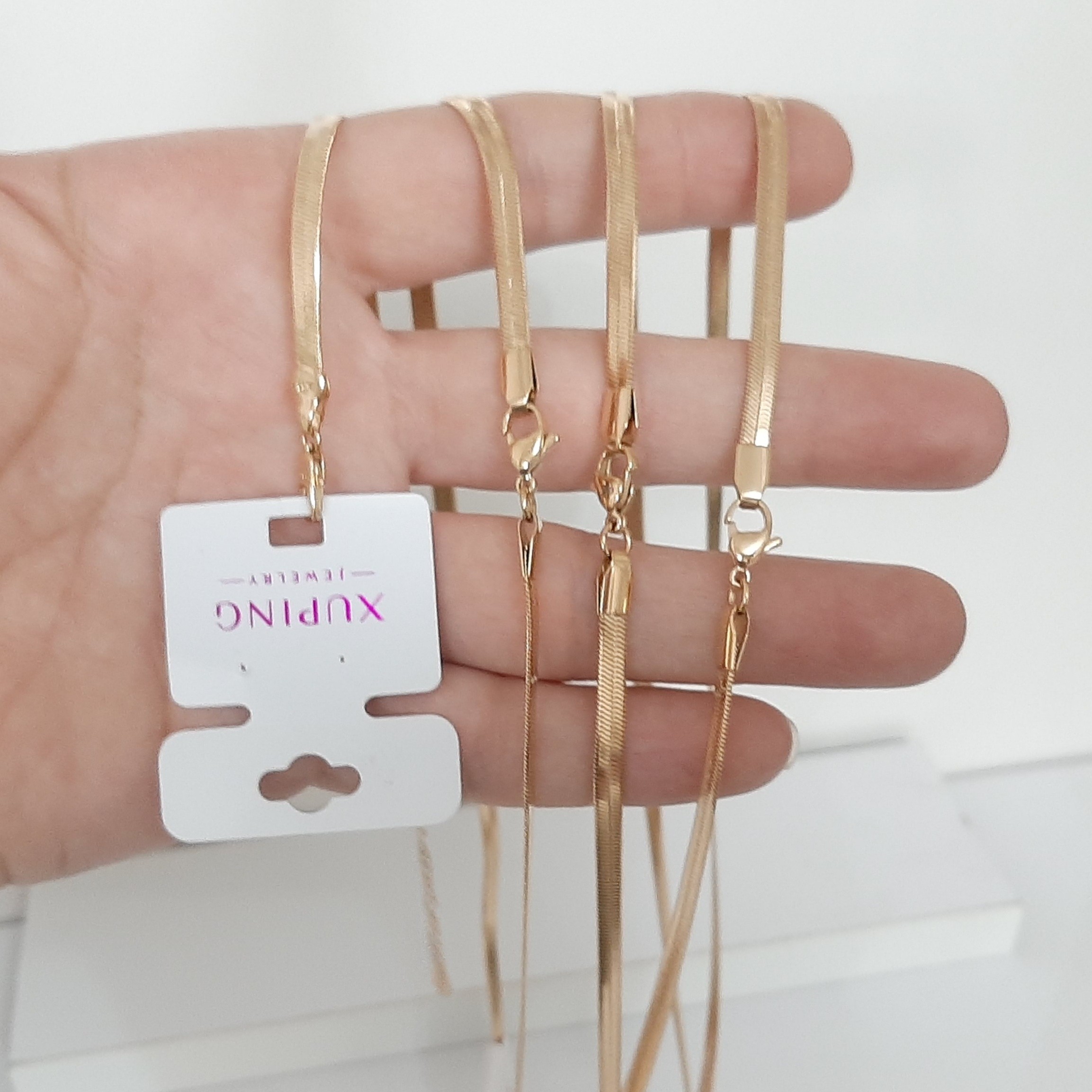 گردنبند ماری ژوپینگ رنگ ثابت با آبکاری طلا و مناسب استفاده مدام ورق بزنید لطفا