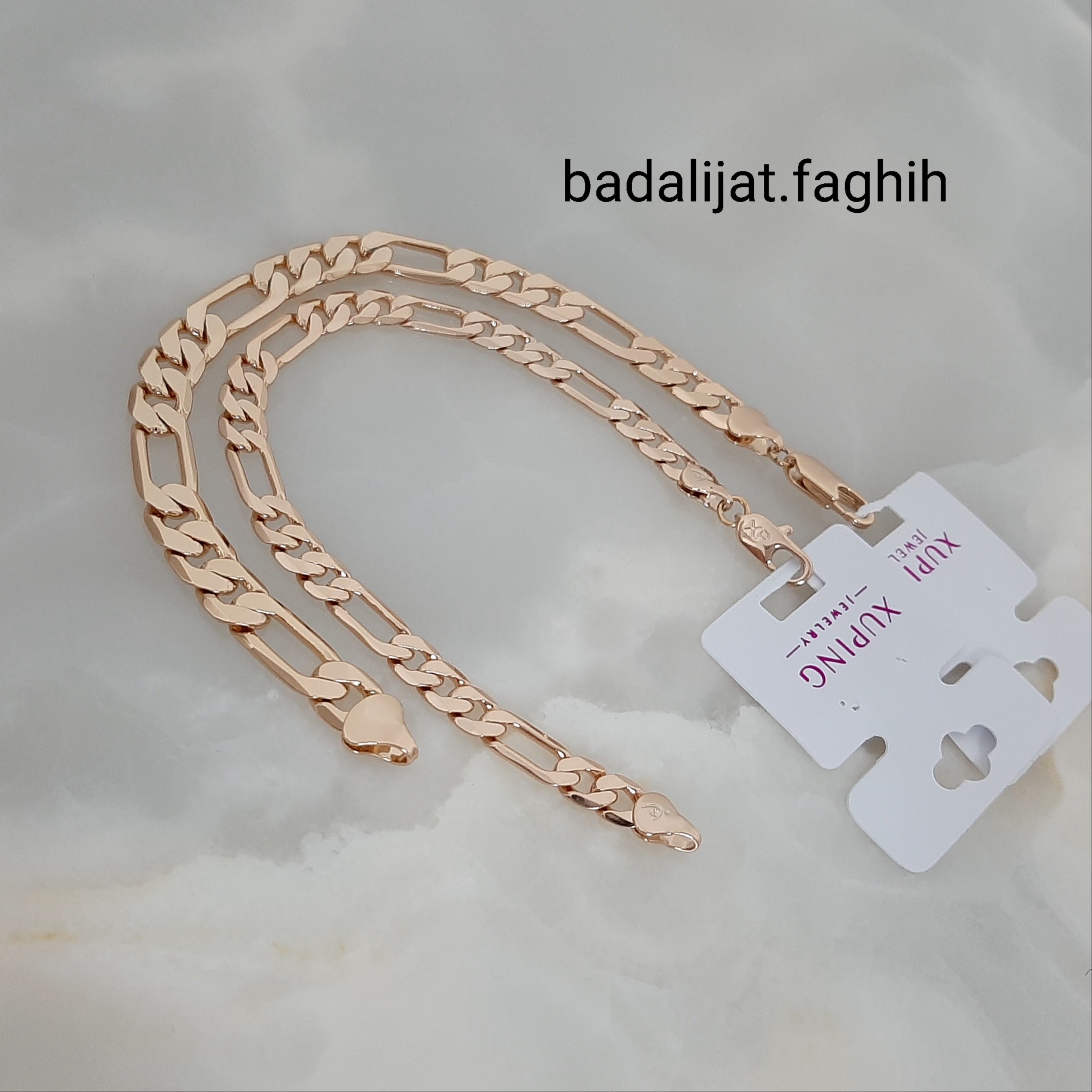 دستبند ژوپینگ فیگارو در دو پهنا حک خورده با آبکاری طلا و کاملا رنگ ثابت ورق بزنید و توضیحات رو بخونید لطفا