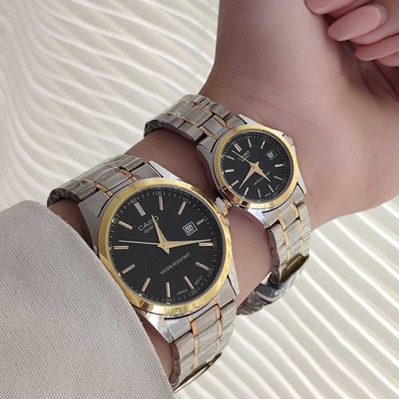 ساعت مچی زنانه و مردانه تک کاسیو استیل تاریخدار حک موتور ژاپن مارک معروف CASIO نمونه درجه یک ارسال رایگان